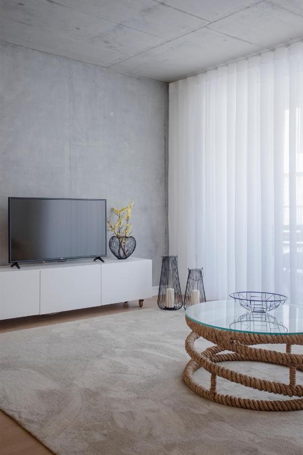 Seaside Apartment บีลาโนวาเดกายา ภายนอก รูปภาพ